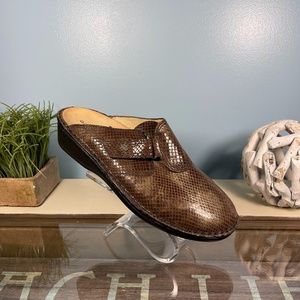 Finn Comfort Orb Clog Size 41 Cappuccino
